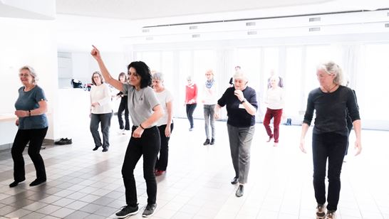 ZGLJT 26 Tanzen (2) ZGLJT 26 Tanzen (2)