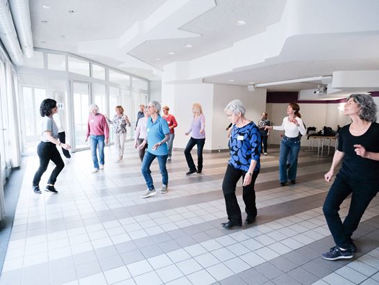 ZGLJT 26 Tanzen (6) ZGLJT 26 Tanzen (6)